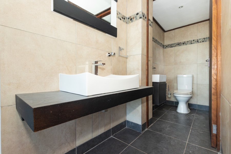4 Bedroom Property for Sale in Selbourne Western Cape
